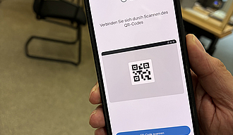 Ein Smartphone auf dem die App zu sehen ist