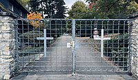 Zweiflügeliges Friedhosfstor aus Stahl